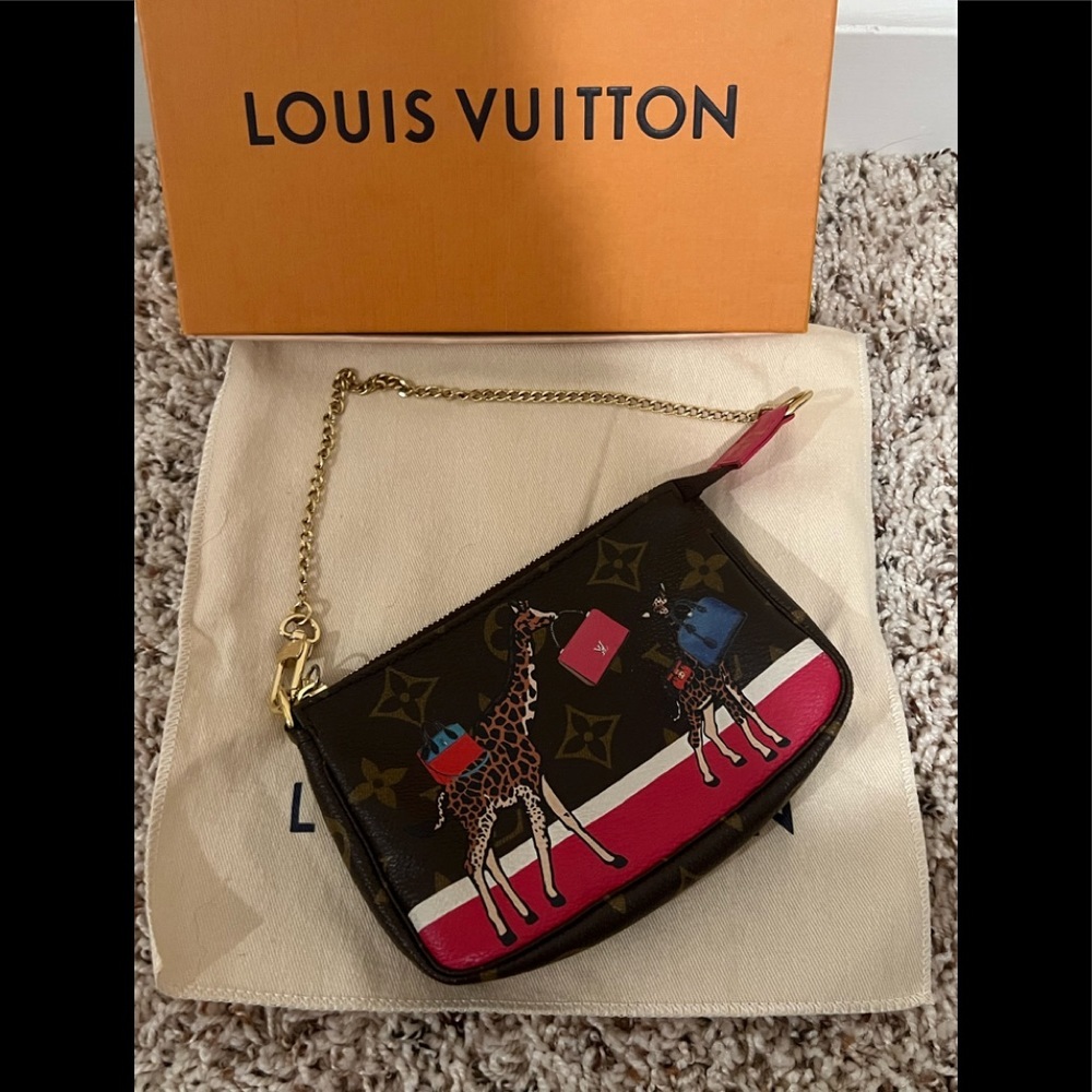 2️⃣0️⃣1️⃣7️⃣💕Louis Vuitton Mini Pochette 💕2️⃣0️⃣1️⃣7️⃣